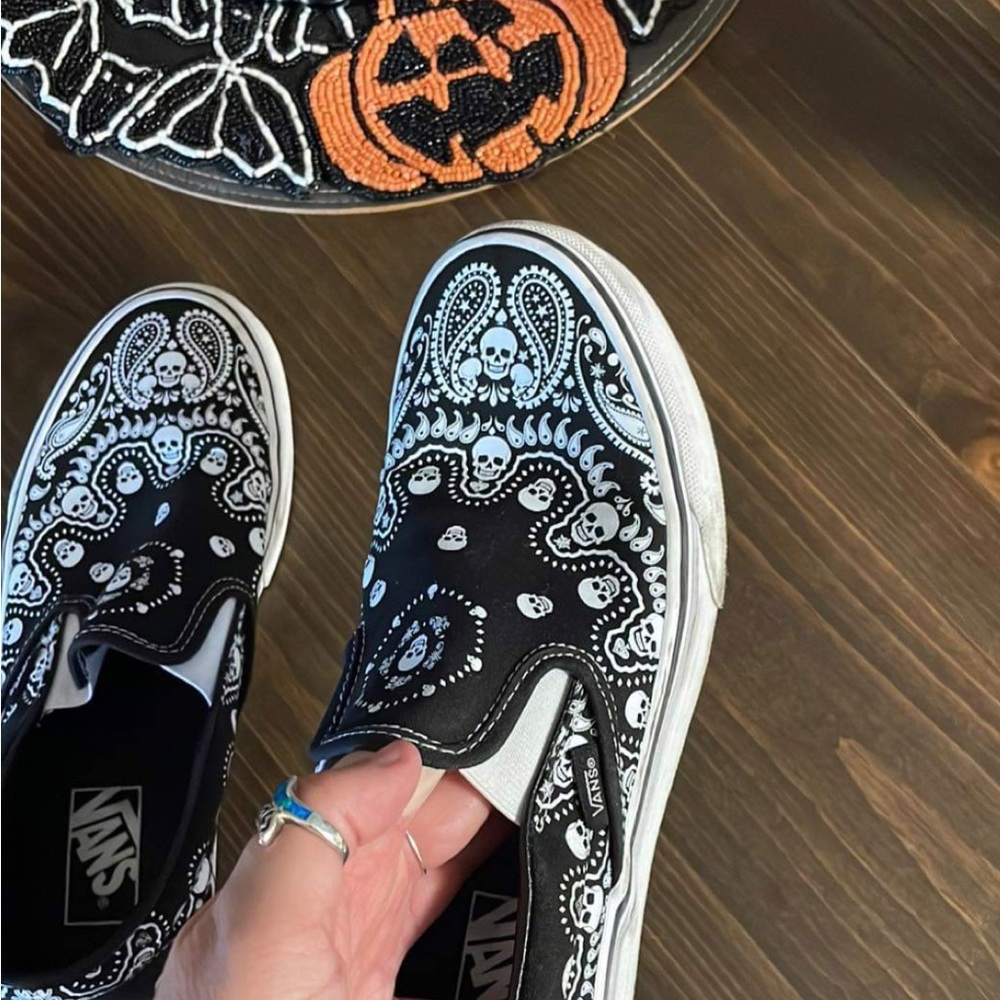 Black skeleton vans women size 9.5